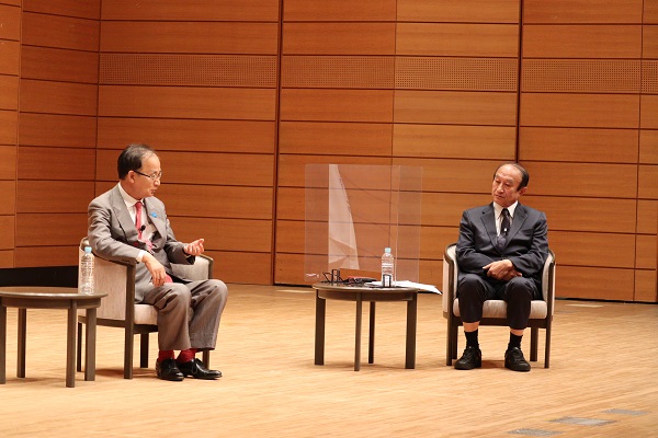 【第２部】北川フラム氏と本学青木学長のパネルディスカッション