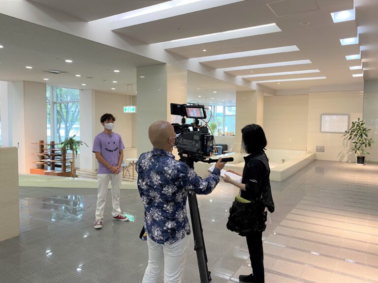 学生が「10/15青海波祭」の告知でテレビに出演します