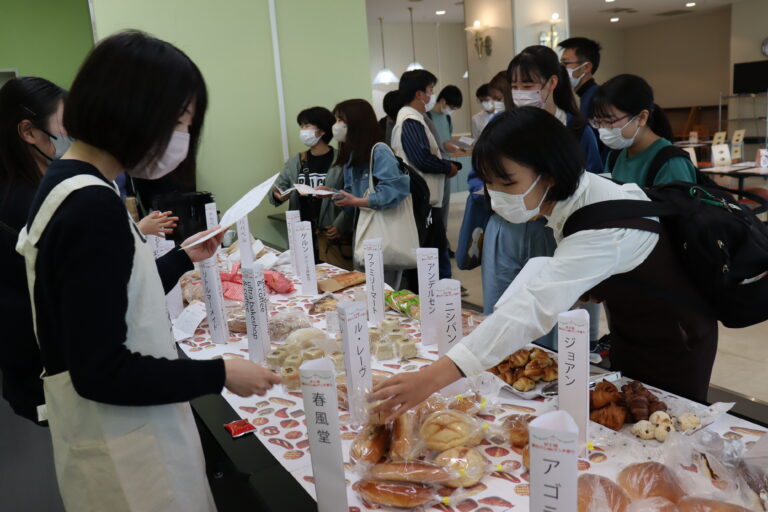 「せと短 春のパンdeランチ祭り」を開催しました