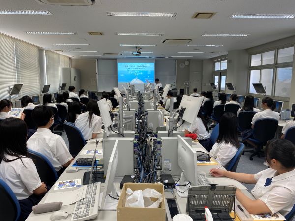 9/29(金)高松商業高等学校で出張授業を行いました