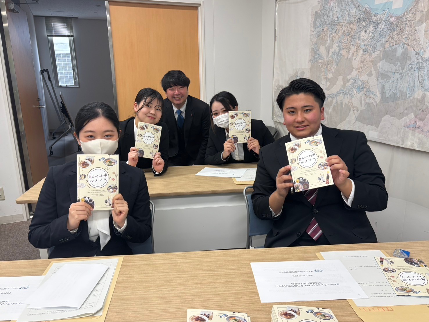 東かがわ市グルメマップ制作メンバー