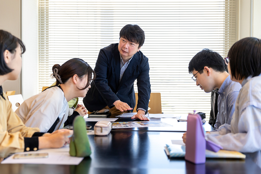 学生の「相手を思いやる心」と「思考力」を育み、観光と地域創生におけるプロフェッショナルを養成する授業