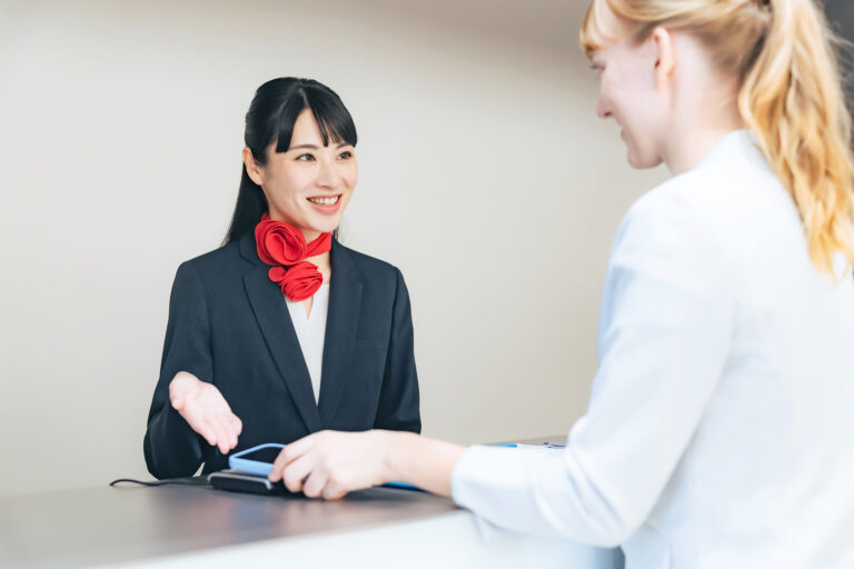 【合格ロードマップ】観光英語検定とは？就職に役立つメリットとレベル別勉強法を完全ガイド