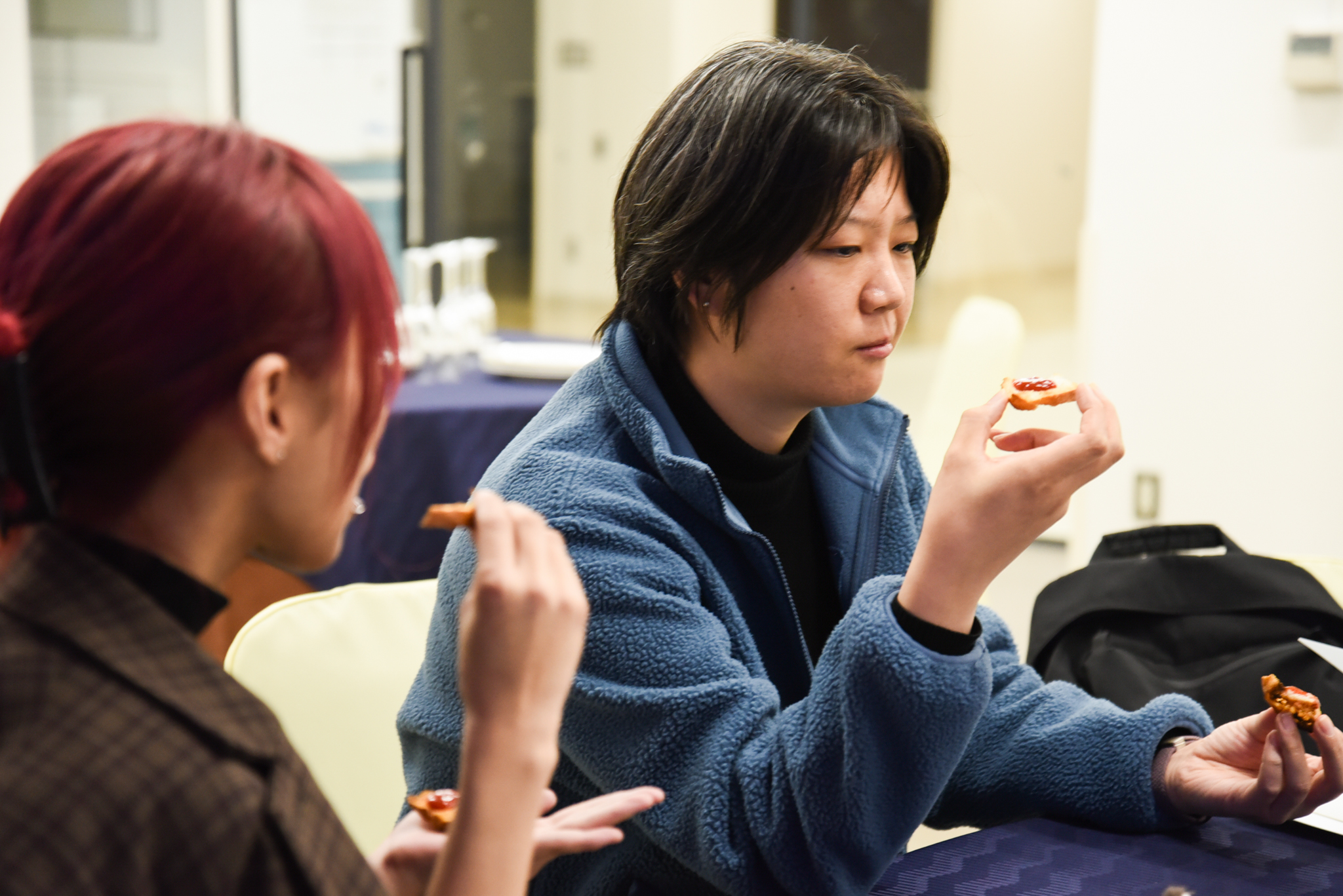 最初のミッションは…「調味料の食べ比べ」！？