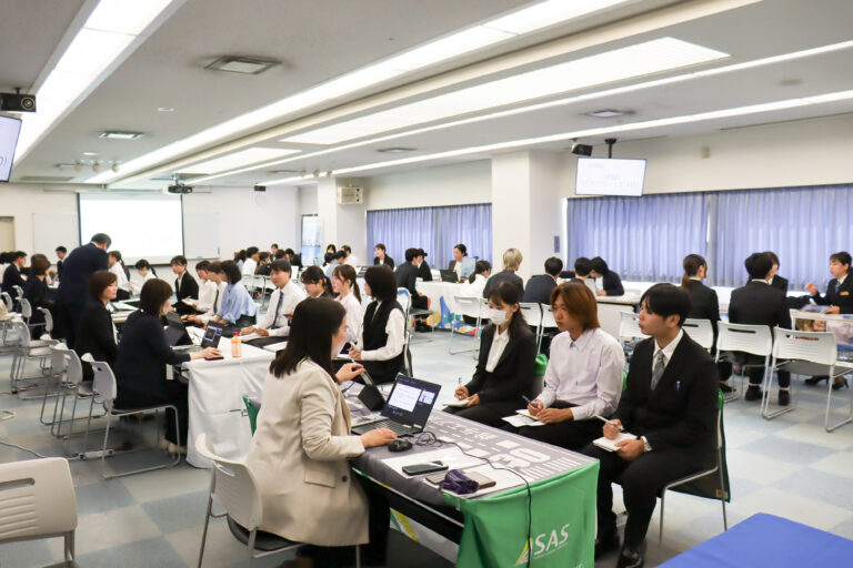【キャリア支援】夢を叶えるステップ！「学内合同企業説明会」を開催しました